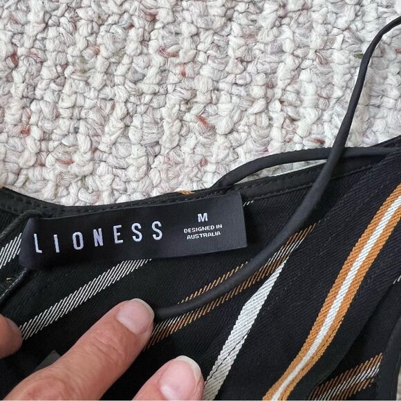 NWT LIONESS Odette Onyx Stripe Top Sz XS - Picture 13 of 15
